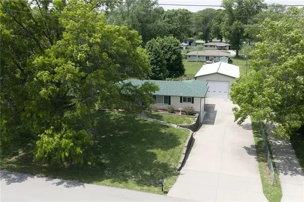 510 S 2nd ST, Lansing, KS 66043