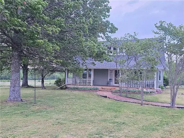 2020 West Virginia RD, Colony, KS 66015