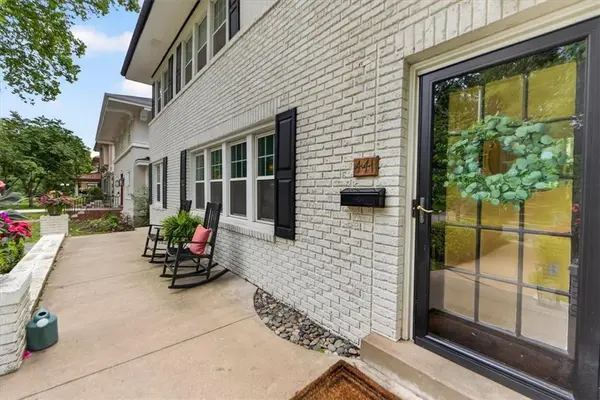 441 W 58th TER, Kansas City, MO 64113