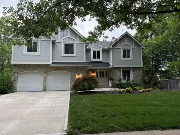 11554 Hardy ST, Overland Park, KS 66210