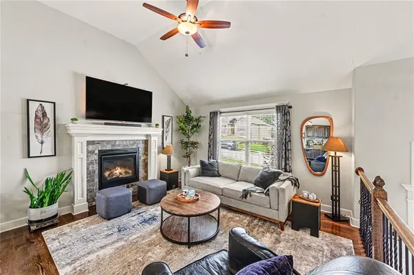 203 E Woodland AVE, Lone Jack, MO 64070