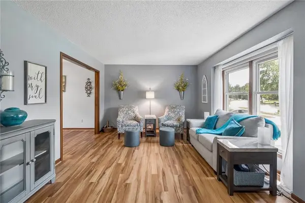 1813 Place Liberte DR, Liberty, MO 64068