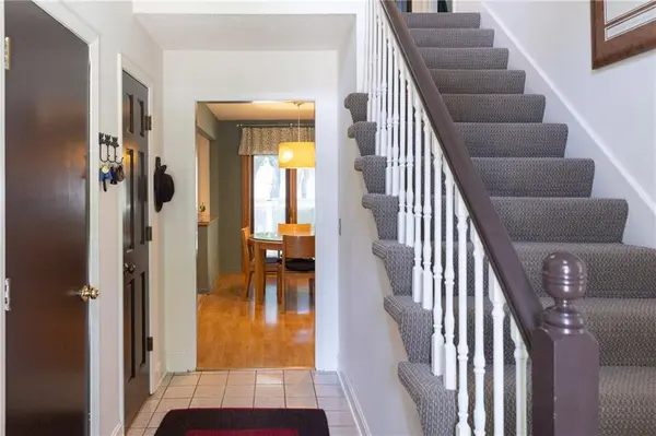 7906 Alden LN, Lenexa, KS 66215