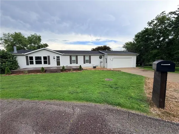 114 E Oak ST, Emma, MO 65327