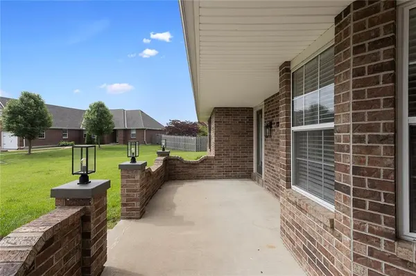 700 Mount Hope CIR, Odessa, MO 64076