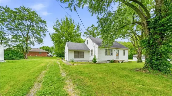117 E 1st ST, Lawson, MO 64062