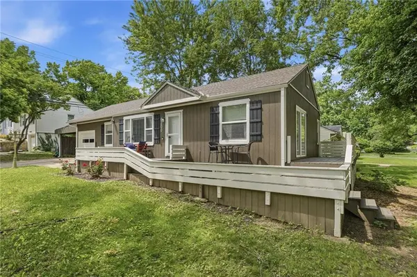 6200 W 56th ST, Mission, KS 66202