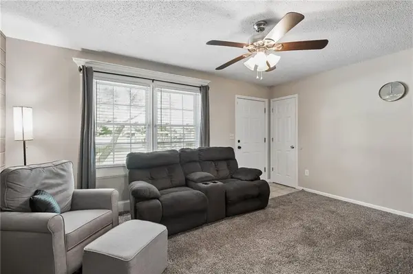 1506 Hawthorn CIR, Pleasant Hill, MO 64080