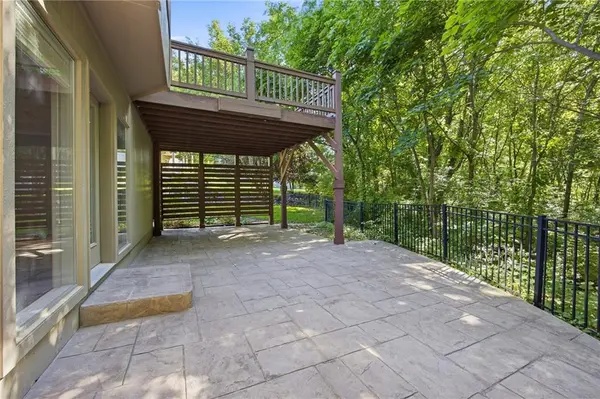 10209 River Hills CT, Parkville, MO 64152
