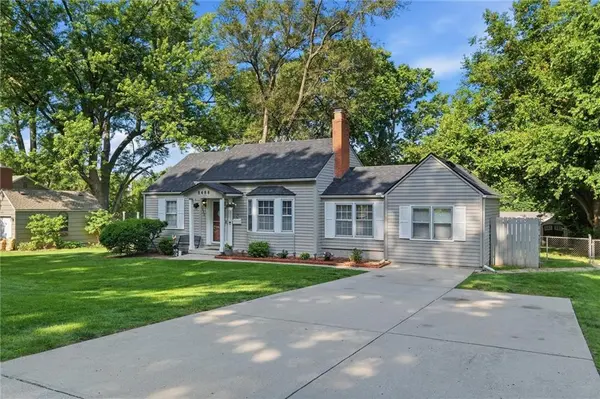 8408 Riley ST, Overland Park, KS 66212