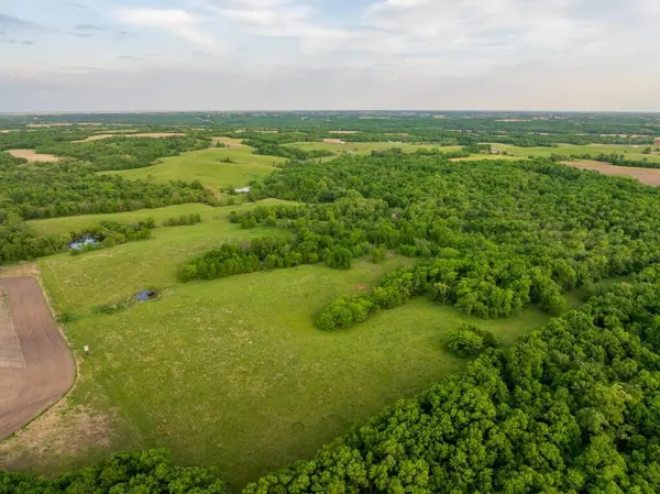 2747 570th RD, Albany, MO 64402