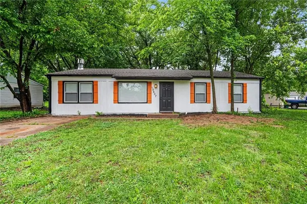 15407 White AVE,  Grandview,  MO 64030