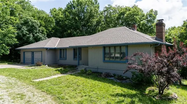 17635 Stubbs Station RD,  Camden Point,  MO 64018