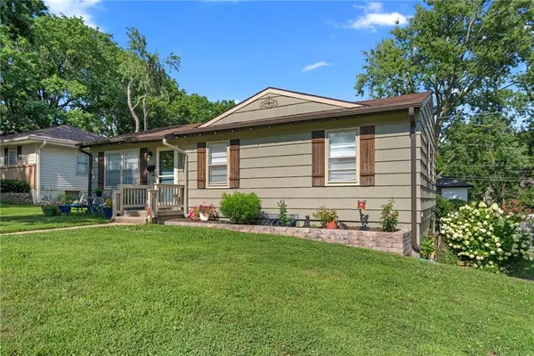 5001 N Michigan AVE, Kansas City, MO 64118