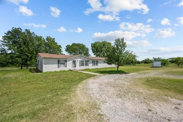 8110 171st RD, Burden, KS 67019