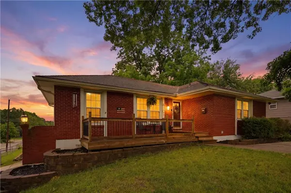 8301 Ditzler AVE, Raytown, MO 64138