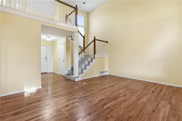 5855 Park CIR, Shawnee, KS 66216