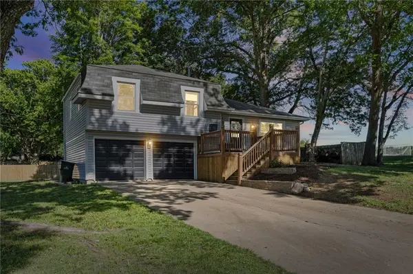 1000 N Woodland ST, Olathe, KS 66061
