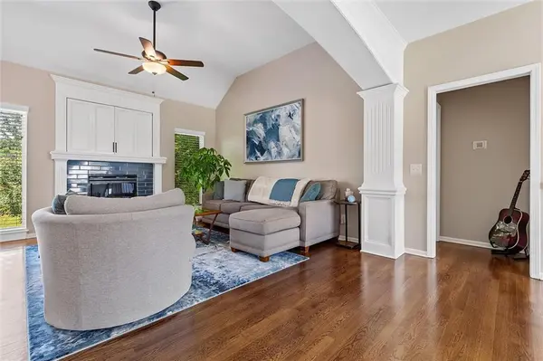 9704 N Donnelly AVE, Kansas City, MO 64157