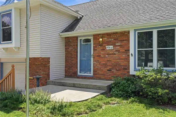 10930 Lydia AVE, Kansas City, MO 64131
