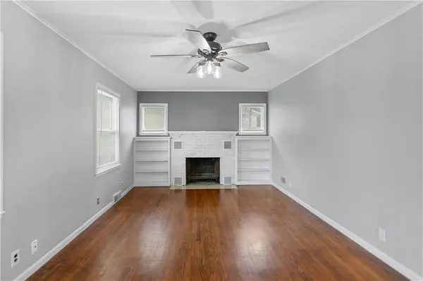 11416 W 61 TER, Shawnee, KS 66203