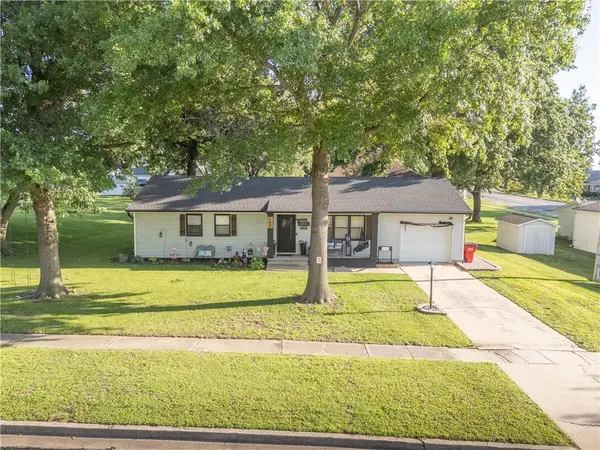 207 W 2nd ST, Alma, MO 64001