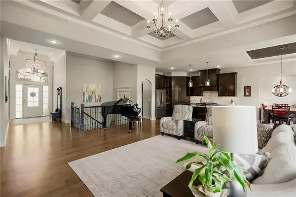 9804 W 163rd ST, Overland Park, KS 66085