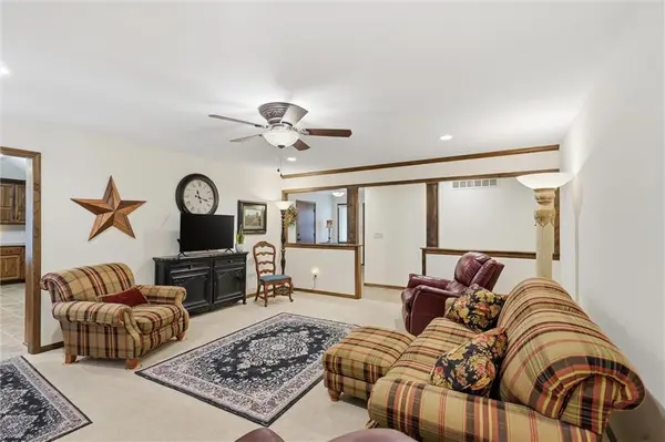 710 GAMMA GRASS PL, Raymore, MO 64083