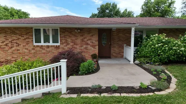 3900 E Hills DR, St Joseph, MO 64503
