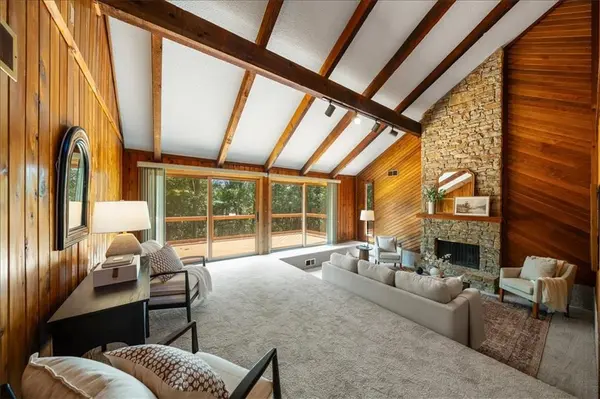 21101 Bittersweet DR, Lenexa, KS 66220