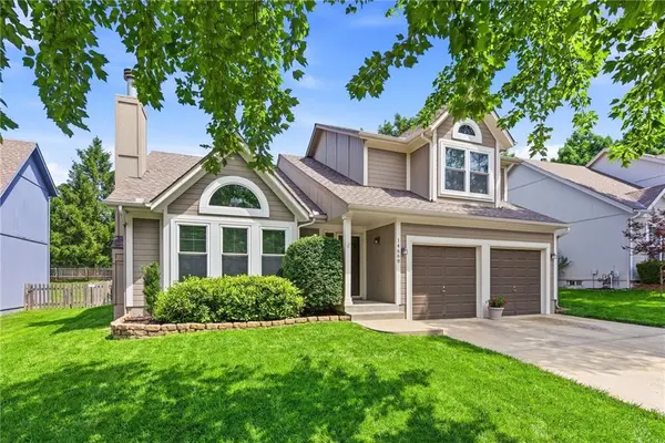 14668 W 151st TER, Olathe, KS 66062