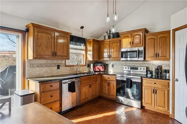 5614 N MERCIER ST, Kansas City, MO 64118