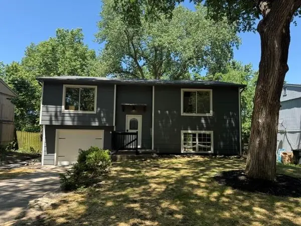 2533 Bonanza ST, Lawrence, KS 66046