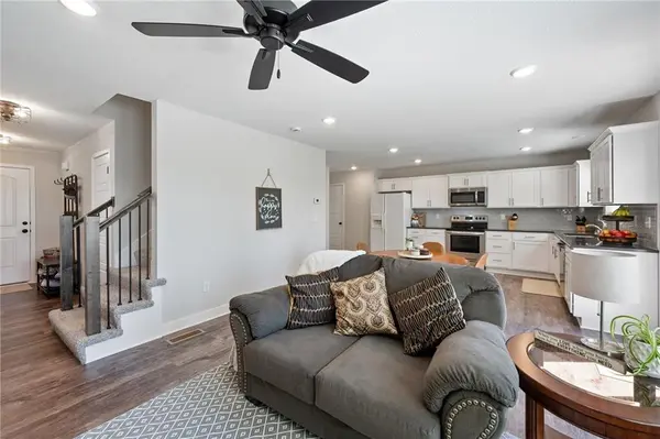 5232 N Cambridge AVE, Kansas City, MO 64119