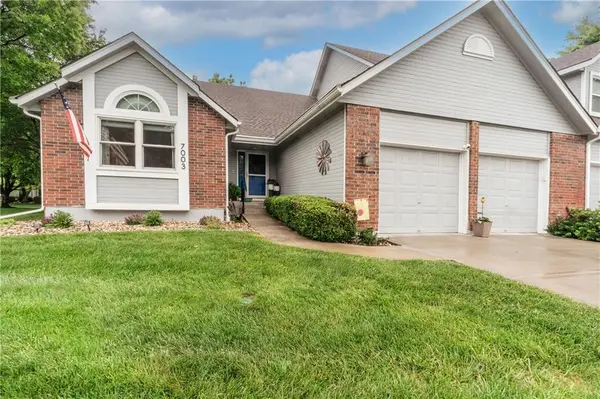 7003 W 156th TER, Overland Park, KS 66223
