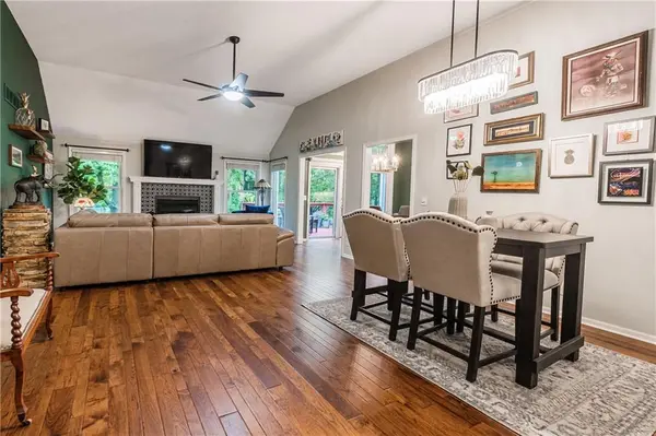 7003 W 156th TER, Overland Park, KS 66223