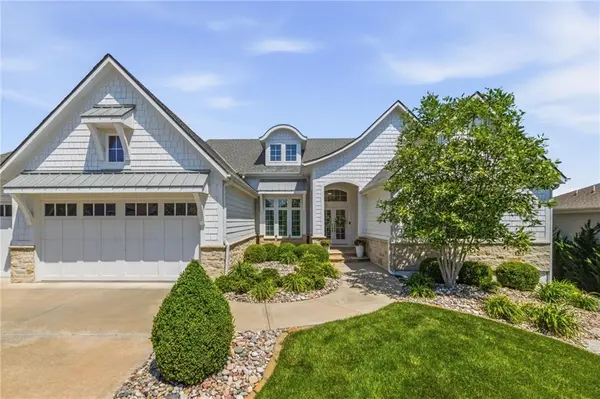 3300 W 156 ST, Overland Park, KS 66224