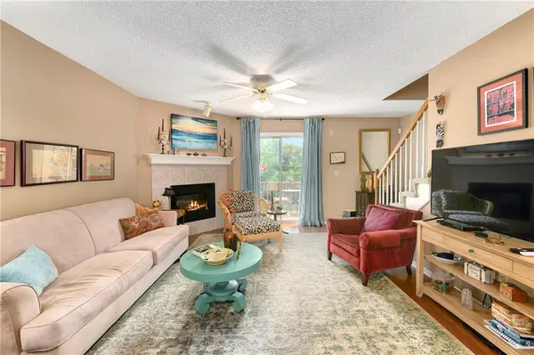 4701 Haden CT, Kansas City, MO 64136