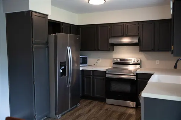 209 W Edgewood DR, Edgerton, KS 66021