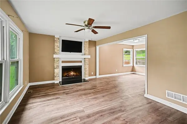 5313 N Lydia AVE, Kansas City, MO 64118