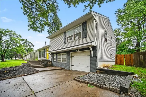 5313 N Lydia AVE, Kansas City, MO 64118