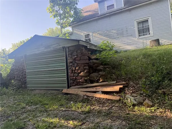 402 Auburn AVE, Oregon, MO 64473