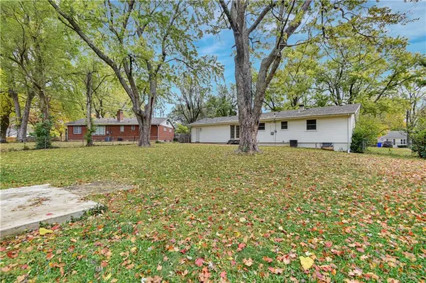 13714 Cypress AVE, Grandview, MO 64030