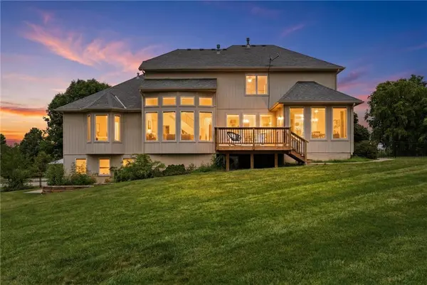 400 Bitter Creek RD, Lee's Summit, MO 64086