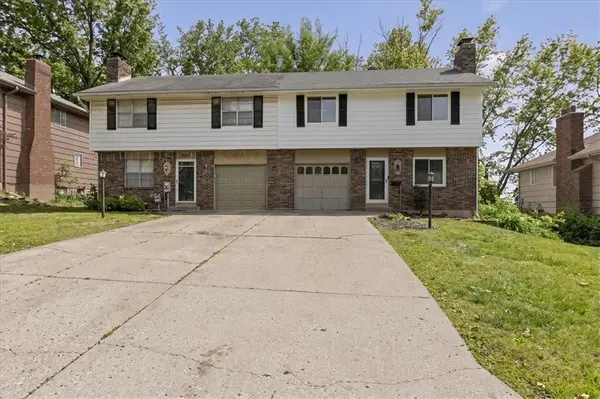 3701 NE 67th ST,  Gladstone,  MO 64119