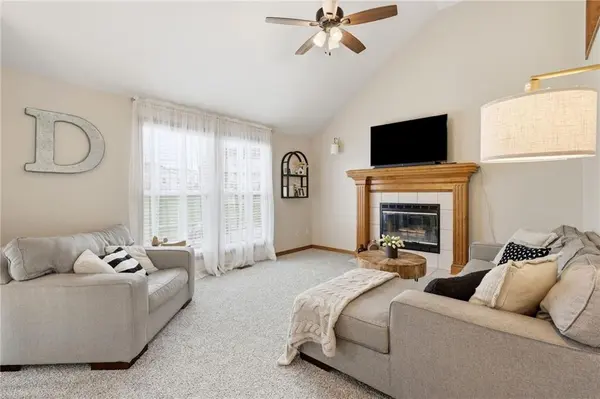 14648 LaQuinta DR, Grandview, MO 64030