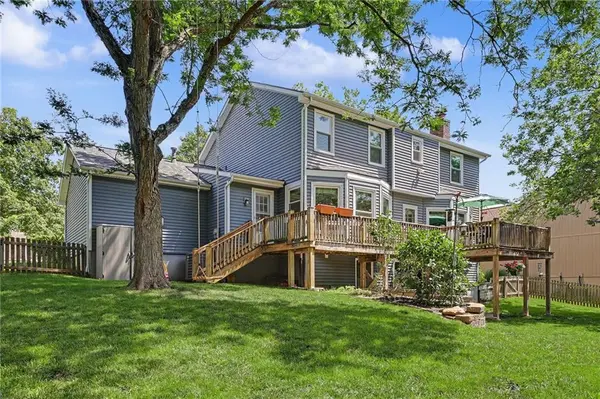 905 W 120 TER, Kansas City, MO 64145
