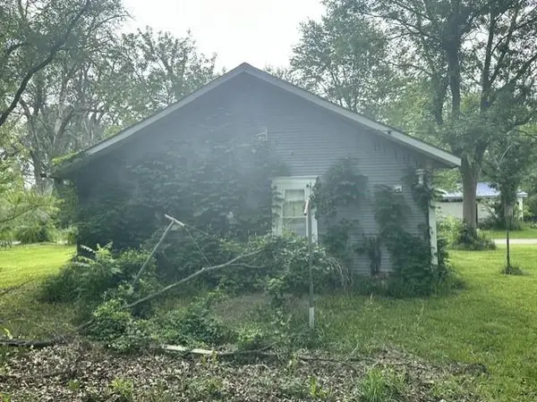 9554 SW Center ST, Hume, MO 64752