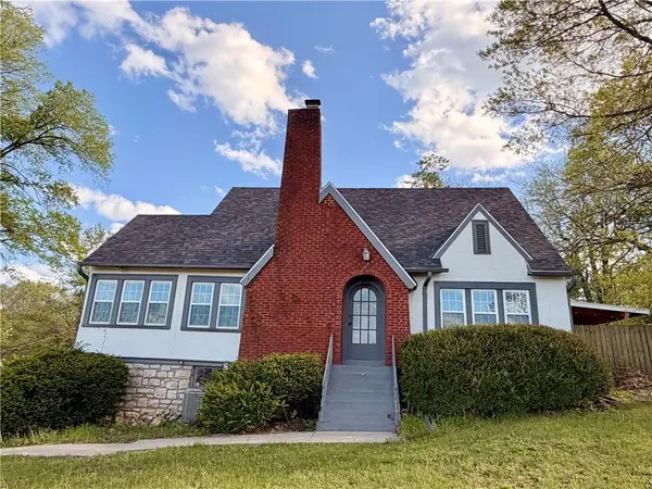 3405 E 95th TER, Kansas City, MO 64137
