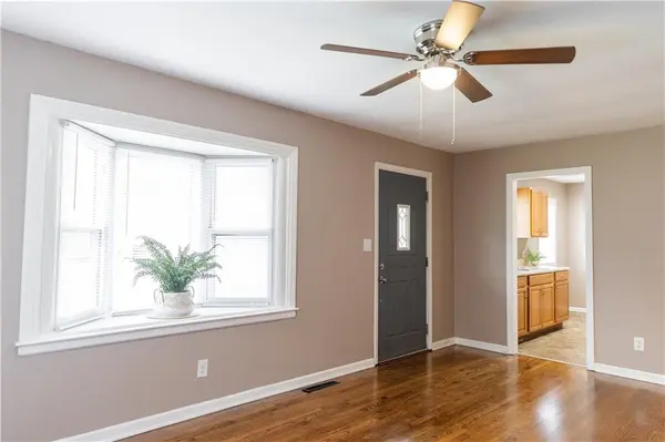 1713 N Dodgion AVE, Independence, MO 64050